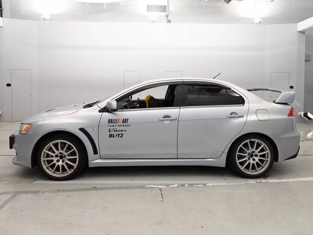 MITSUBISHI LANCER EVOLUTION
