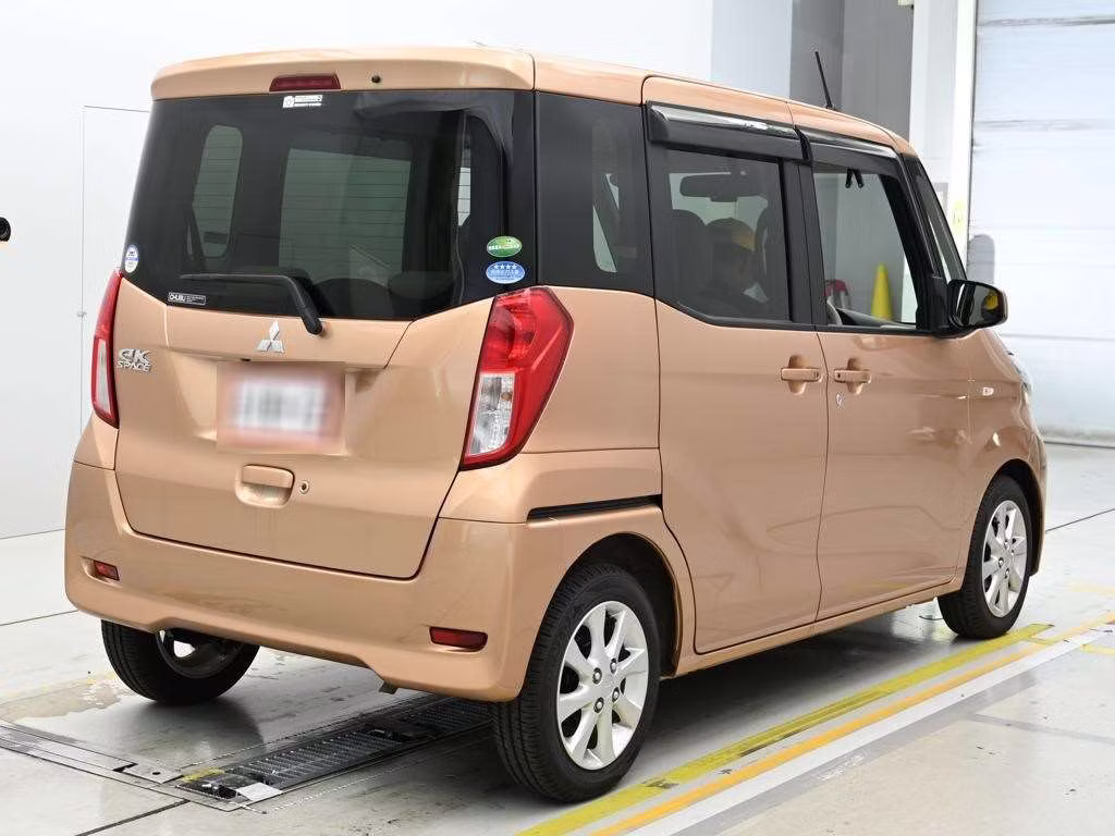 MITSUBISHI EK SPACE