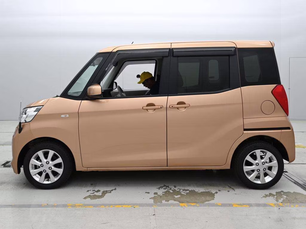 MITSUBISHI EK SPACE