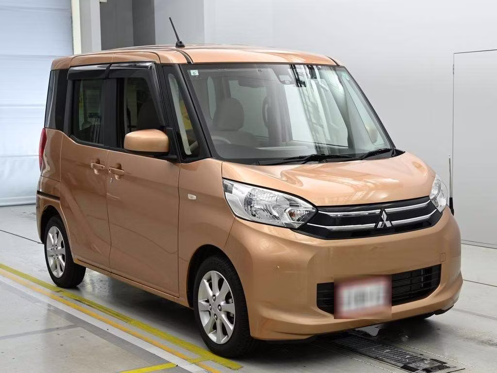 MITSUBISHI EK SPACE