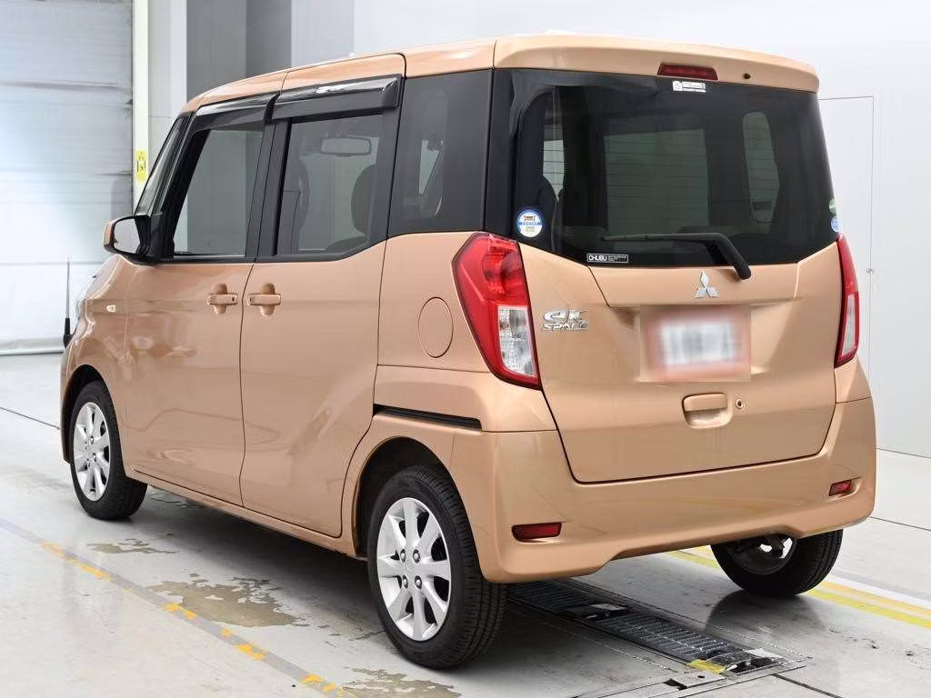 MITSUBISHI EK SPACE