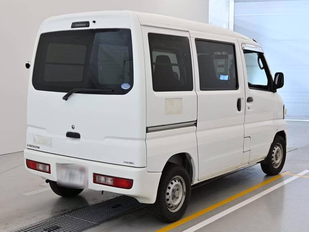 MITSUBISHI MINICAB