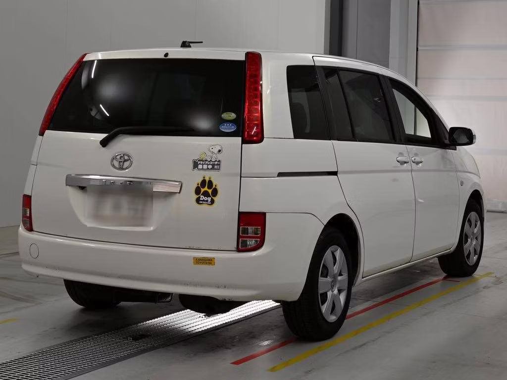 TOYOTA ISIS