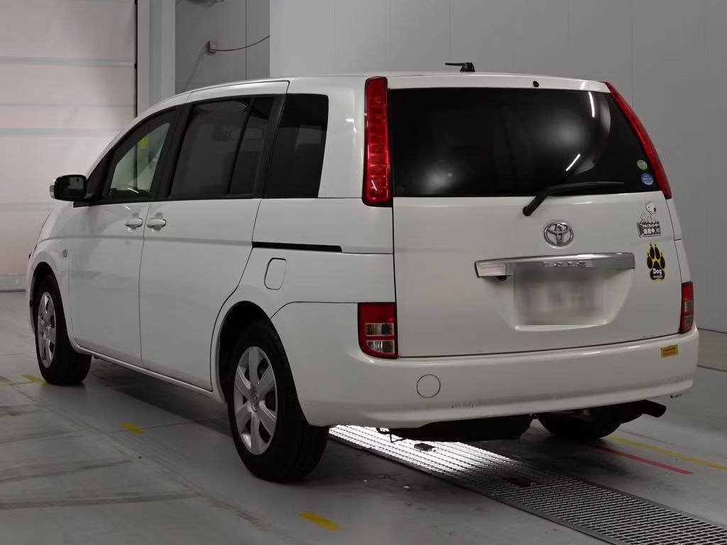TOYOTA ISIS