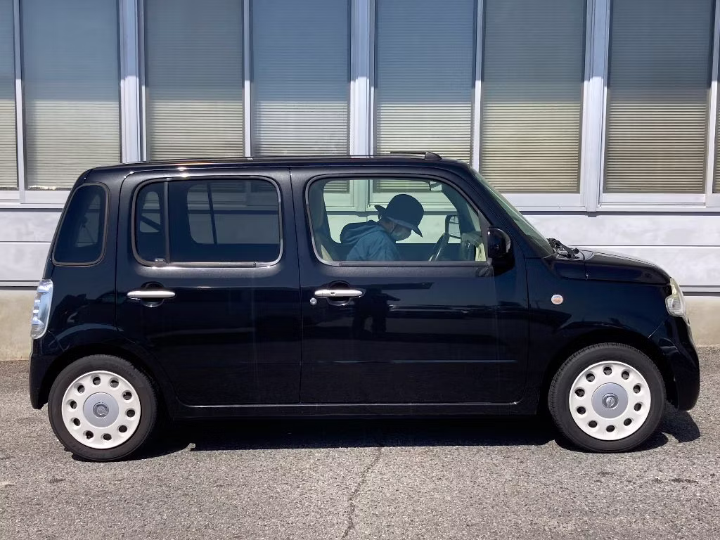 DAIHATSU MIRA COCOA