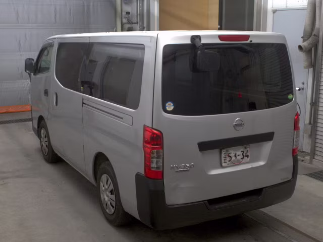 NISSAN NV350 CARAVAN