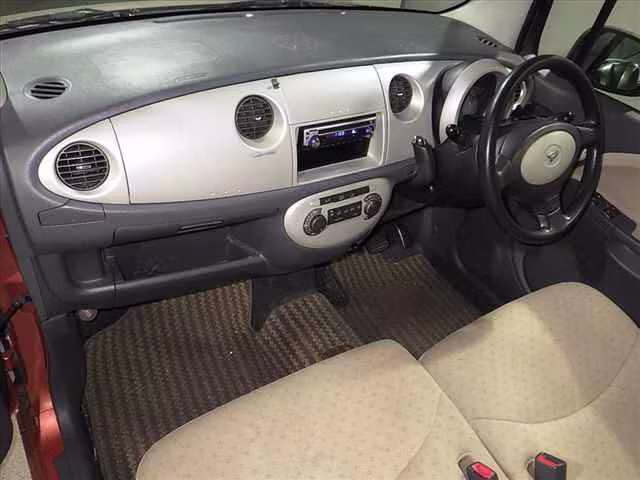 DAIHATSU MOVE LATTE