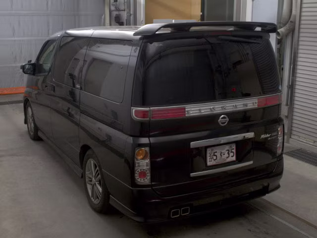 NISSAN ELGRAND