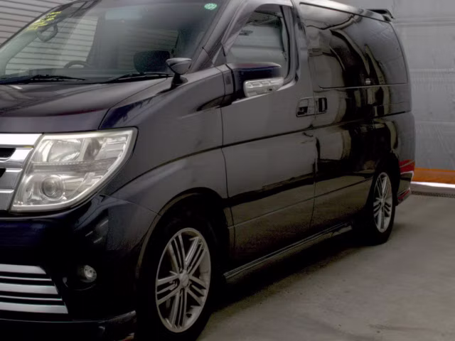 NISSAN ELGRAND