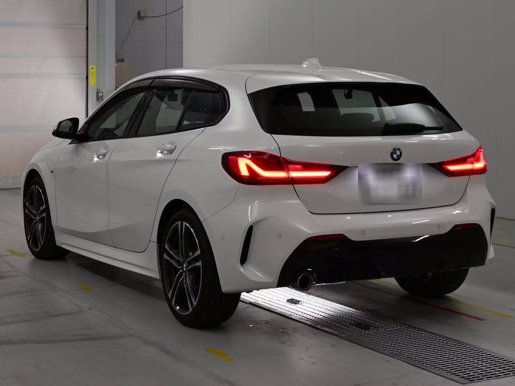BMW 1-SERIES