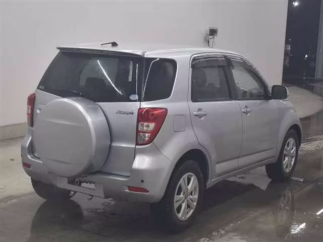 TOYOTA RUSH
