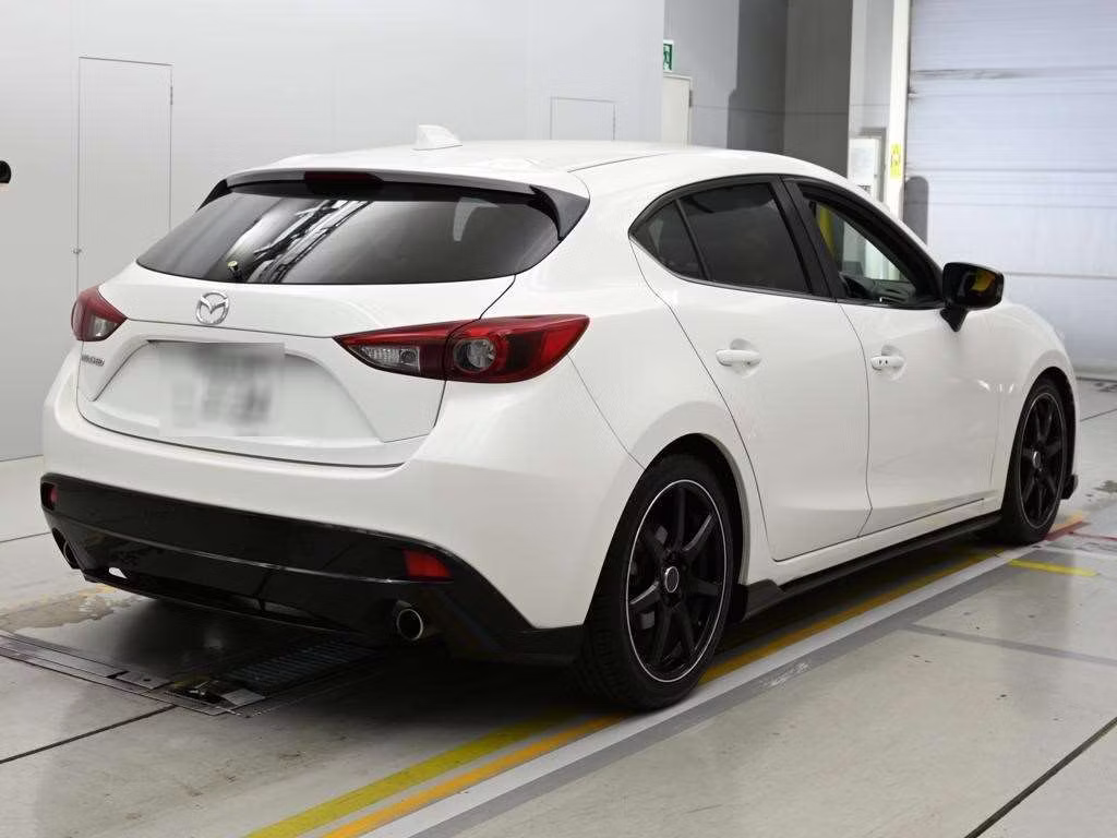 MAZDA AXELA