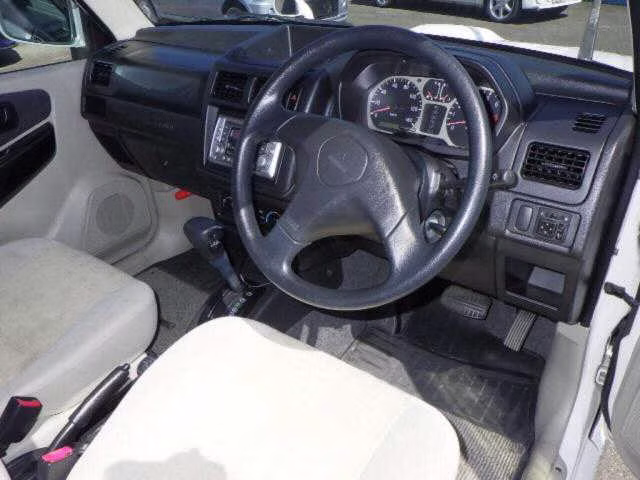 MITSUBISHI PAJERO MINI