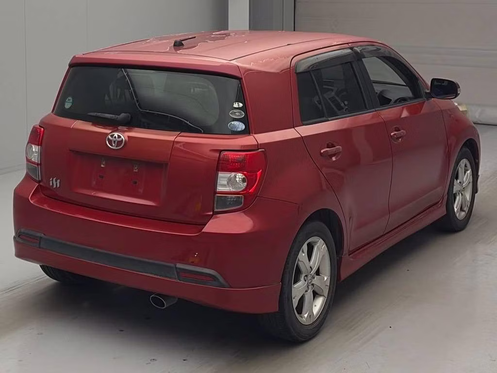 TOYOTA IST