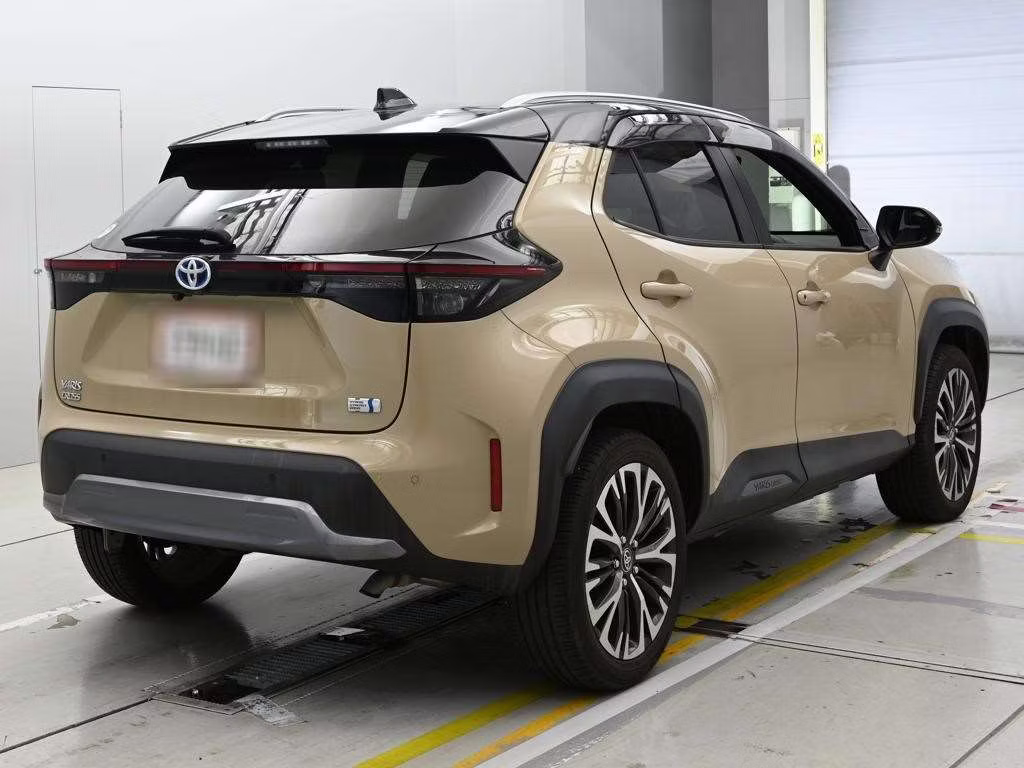 TOYOTA YARIS CROSS