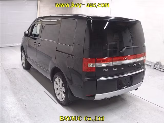MITSUBISHI DELICA D:5