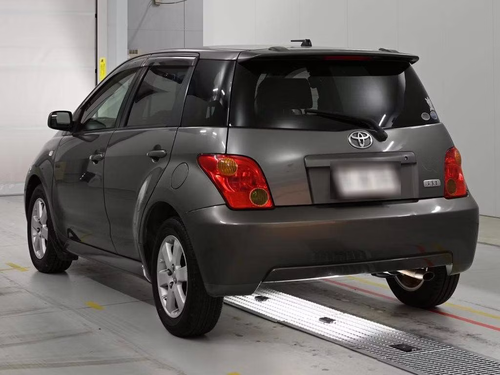 TOYOTA IST