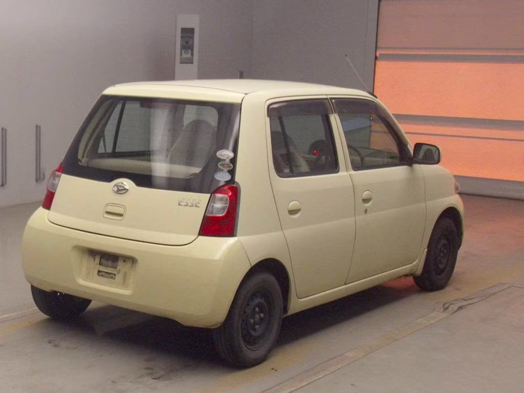 DAIHATSU ESSE