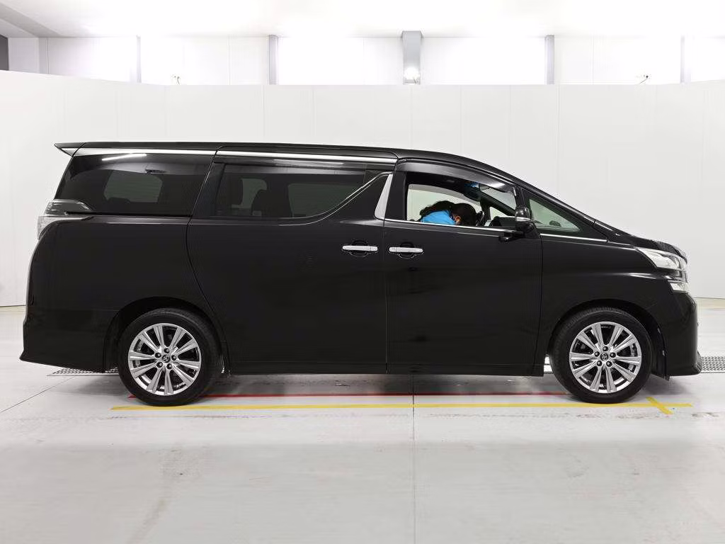 TOYOTA VELLFIRE