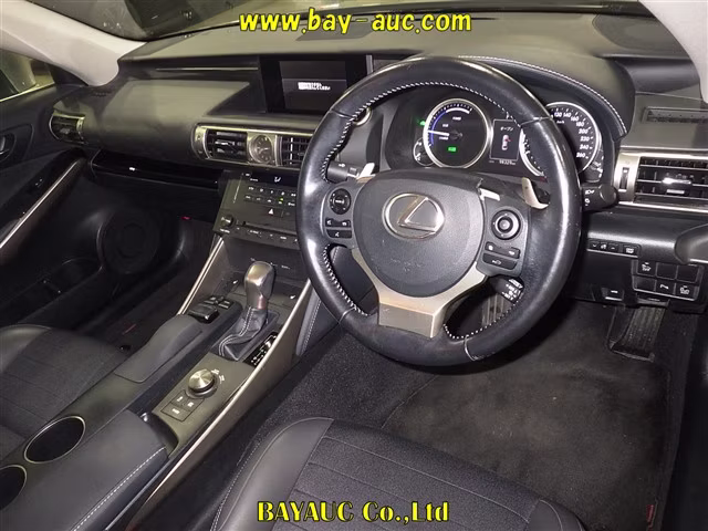 LEXUS IS300H