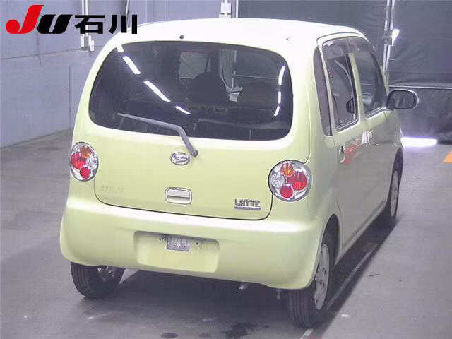 DAIHATSU MOVE LATTE