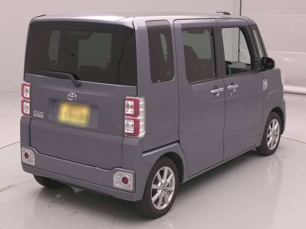 TOYOTA PIXIS MEGA