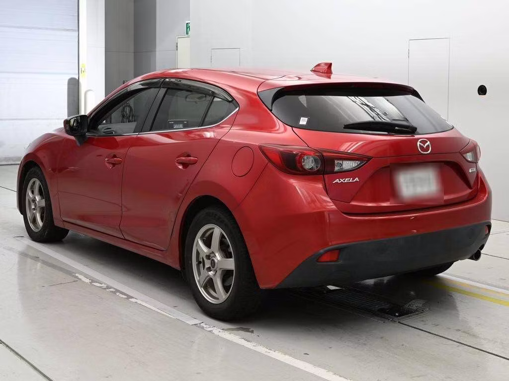 MAZDA AXELA