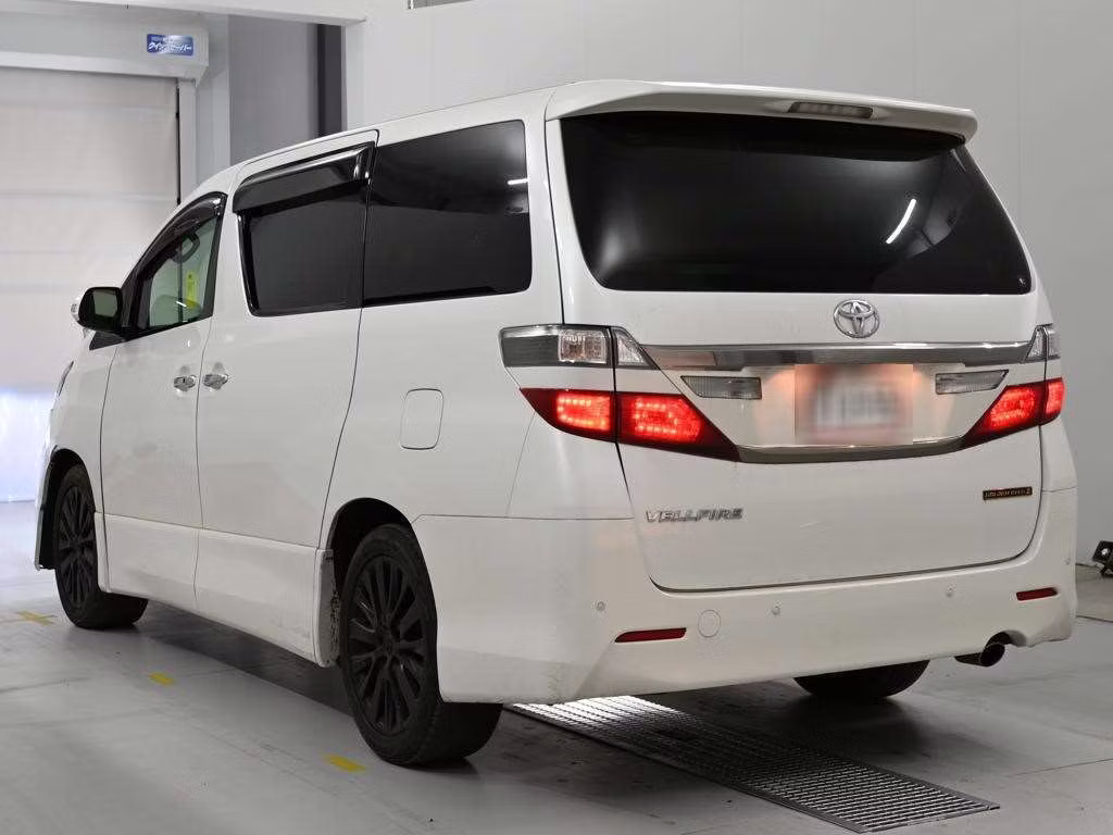 TOYOTA VELLFIRE