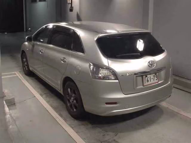 TOYOTA MARK X ZIO