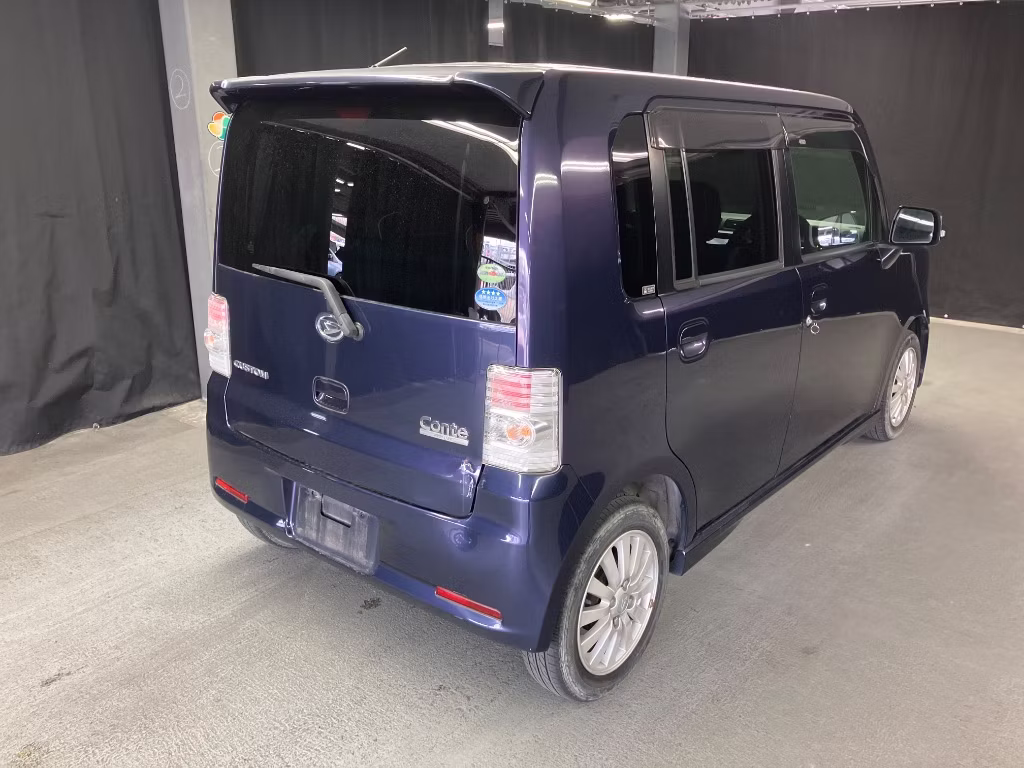 DAIHATSU MOVE CONTE