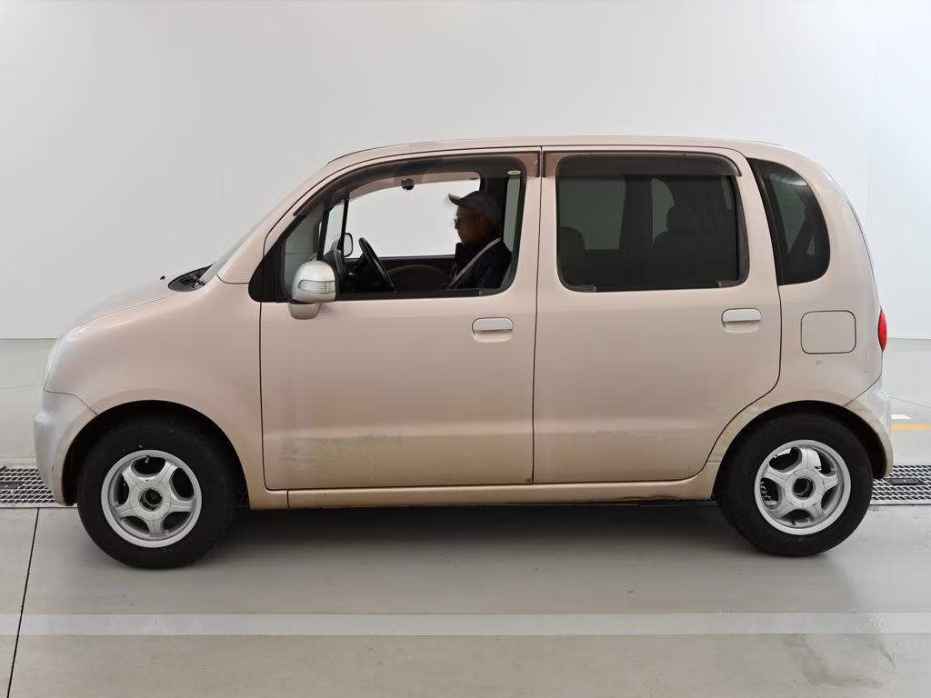 DAIHATSU MOVE LATTE