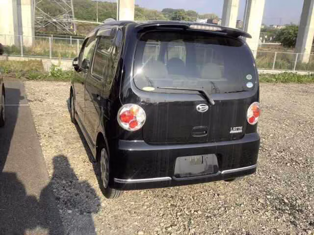 DAIHATSU MOVE LATTE