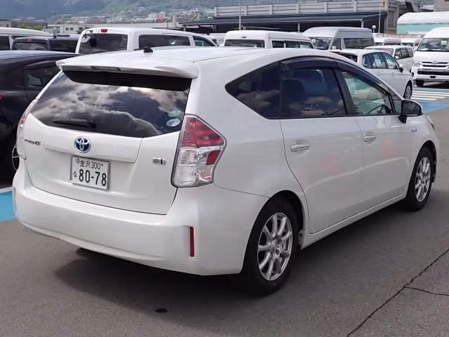 TOYOTA PRIUS ALPHA