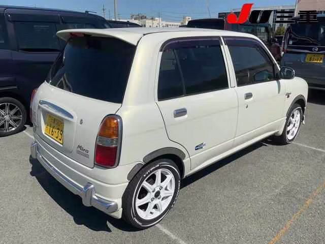 DAIHATSU MIRA GINO