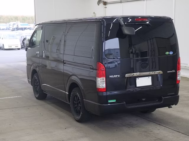TOYOTA REGIUS ACE