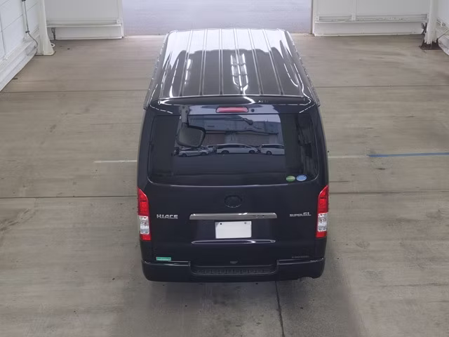 TOYOTA REGIUS ACE