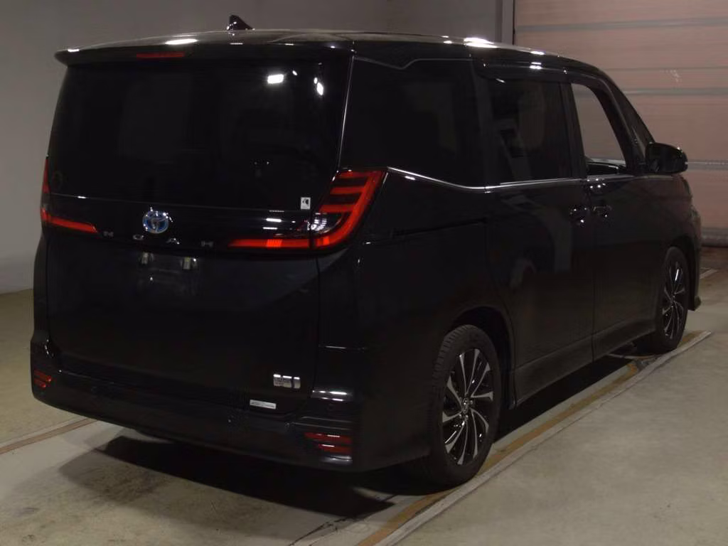 TOYOTA NOAH