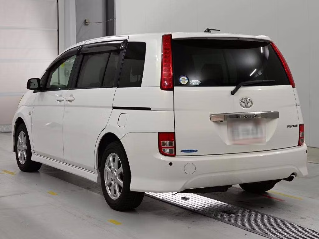 TOYOTA ISIS