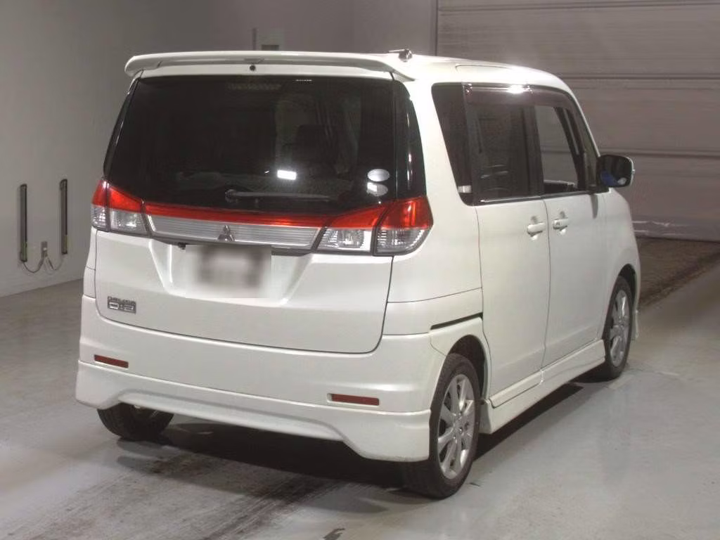 MITSUBISHI DELICA D:2