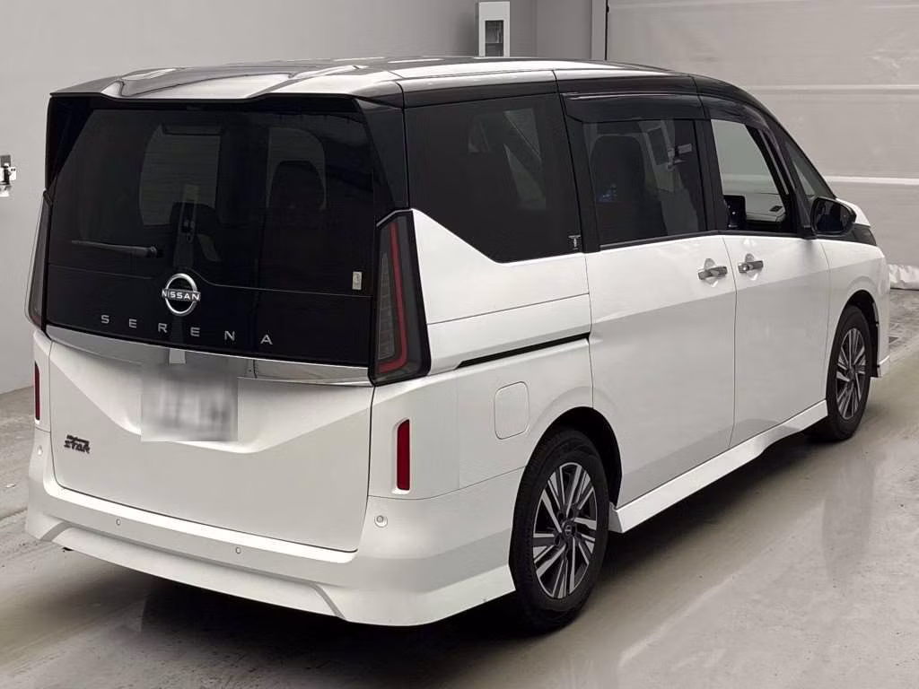 NISSAN SERENA