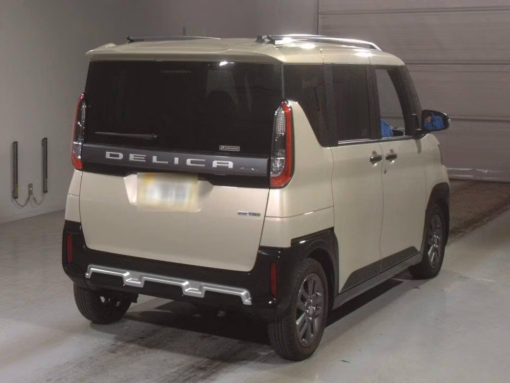 MITSUBISHI DELICA MINI