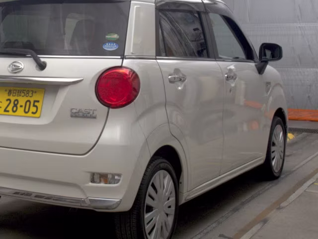 DAIHATSU CAST