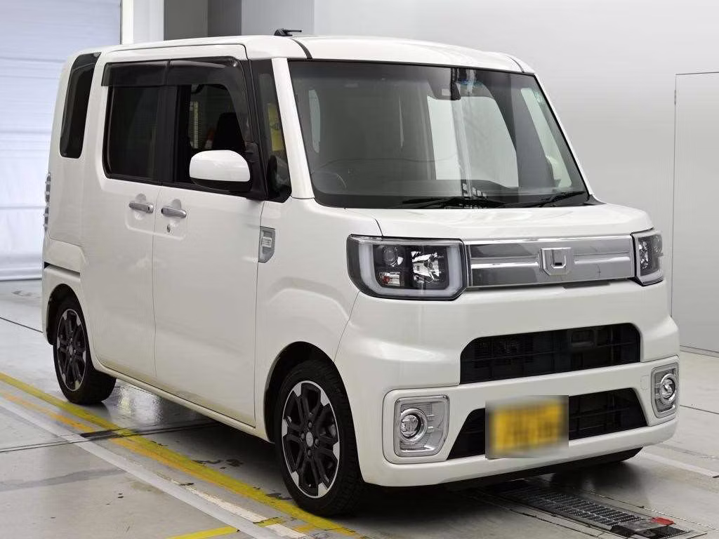 DAIHATSU WAKE