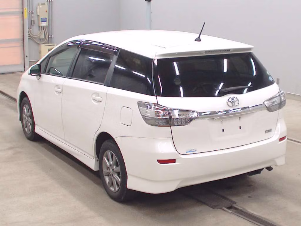 TOYOTA WISH