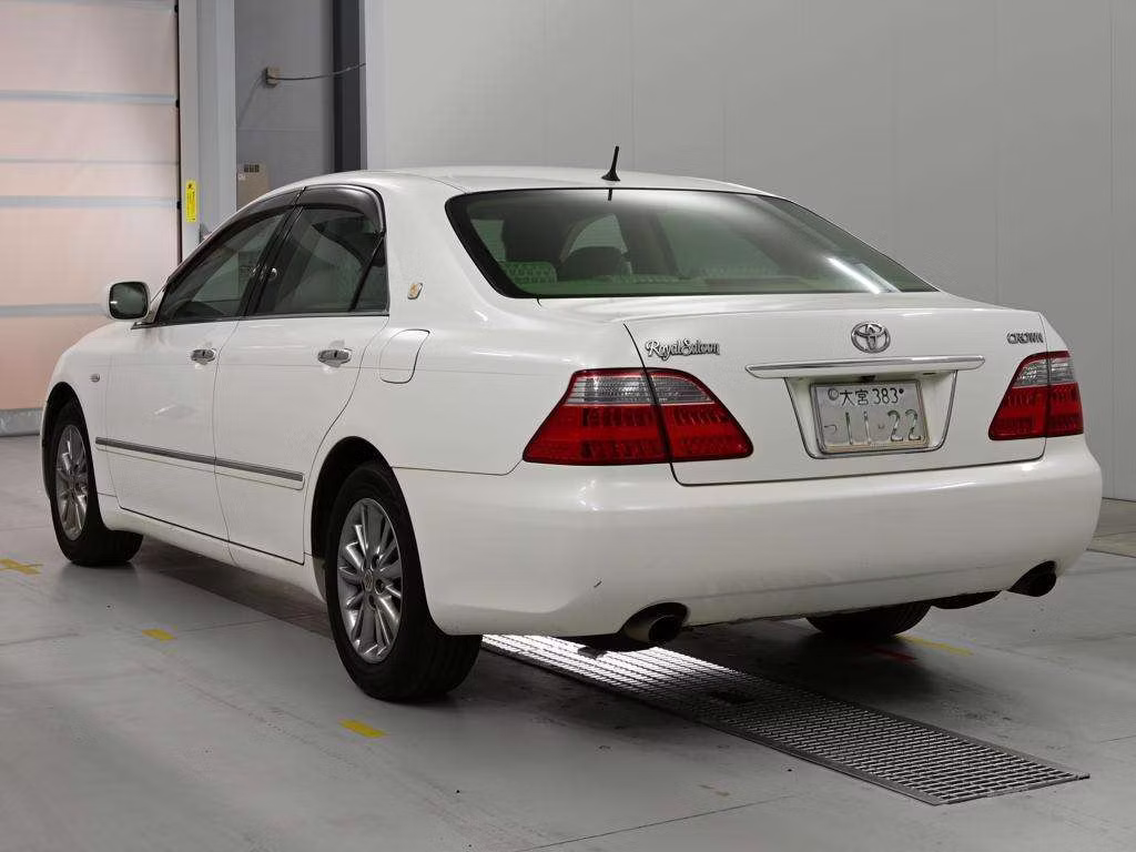 TOYOTA CROWN