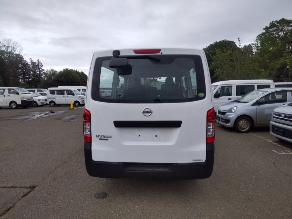 NISSAN NV350 CARAVAN