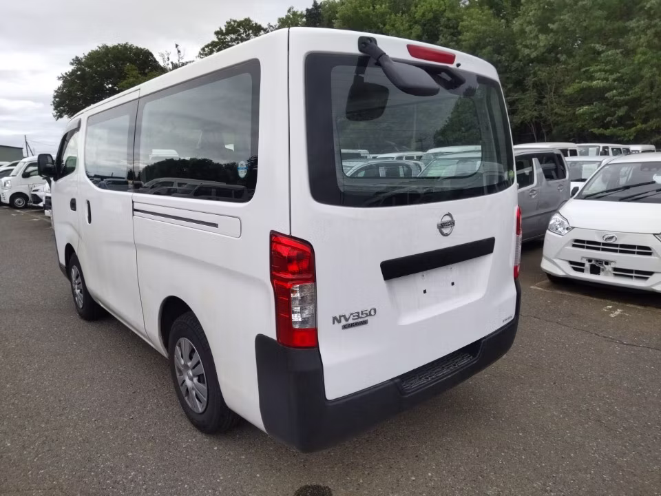 NISSAN NV350 CARAVAN