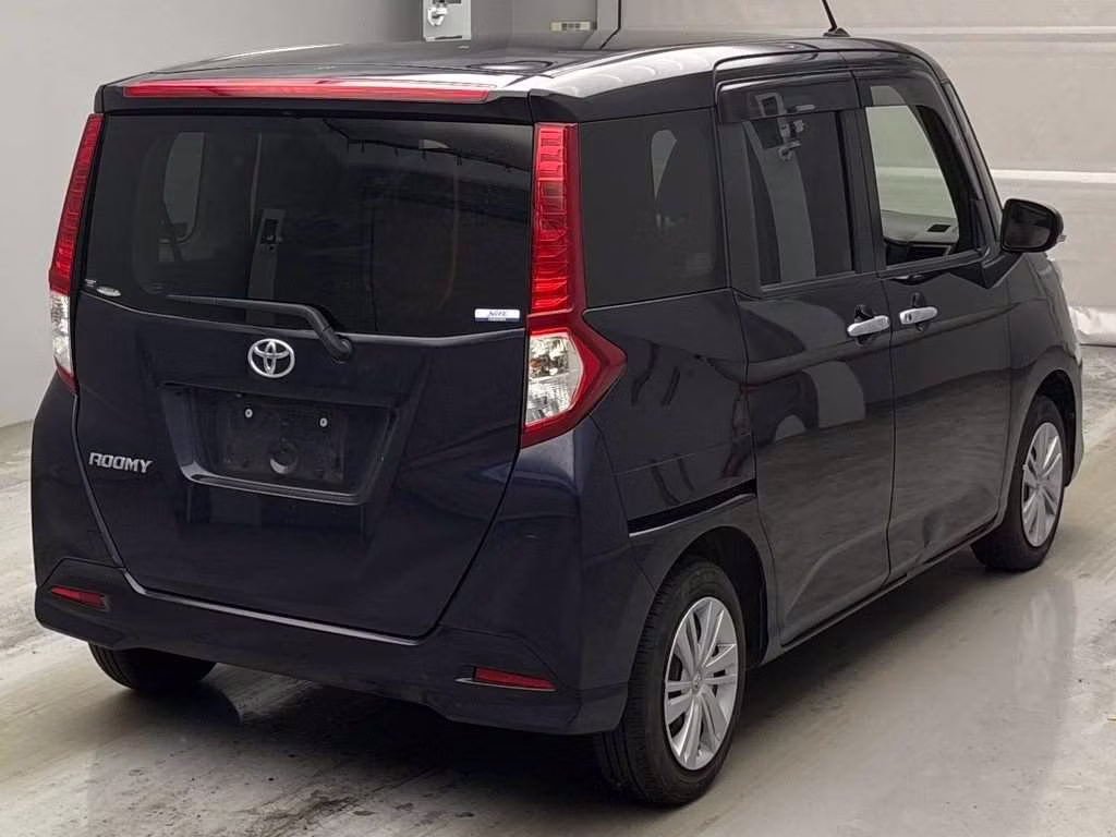 TOYOTA ROOMY