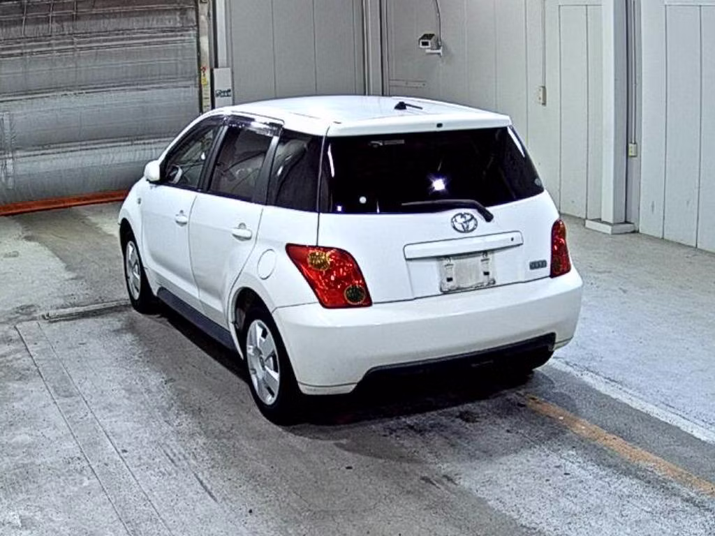 TOYOTA IST