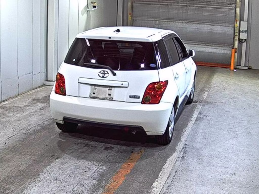 TOYOTA IST